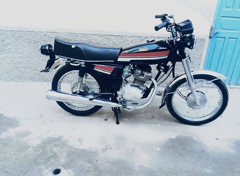 Honda CG 125 urgent for sale WhatsApp on hai,,0325-2452921 1