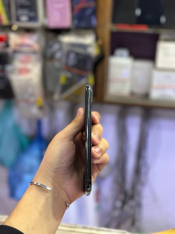 IPHONE 11 pro Pta approved 1