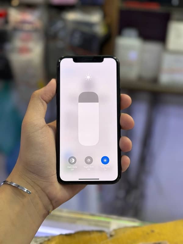 IPHONE 11 pro Pta approved 5