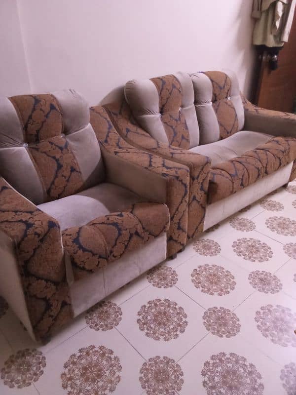 seven setar sofa 2