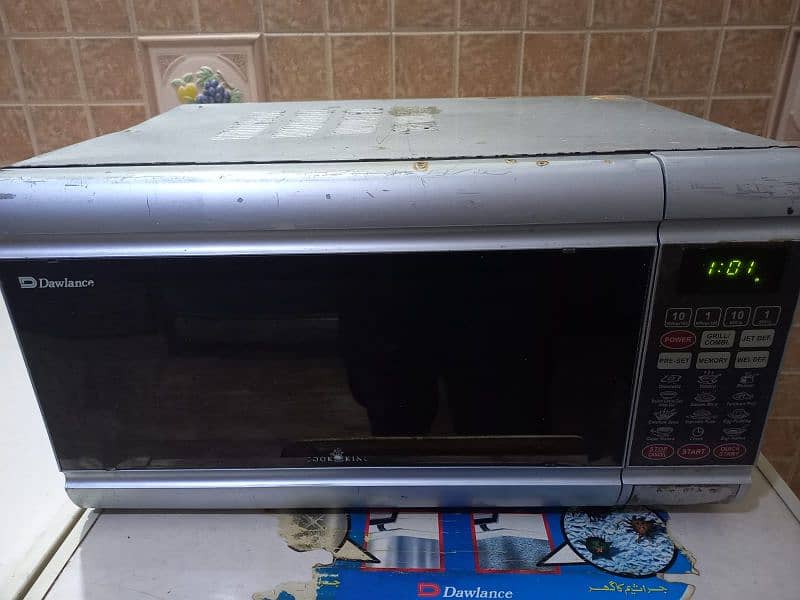 dawlance microwave jumbo size perfect in use and also in good rates 3