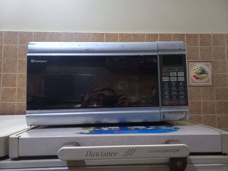 dawlance microwave jumbo size perfect in use and also in good rates 5