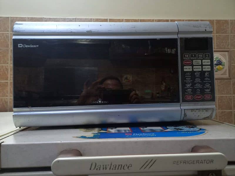 dawlance microwave jumbo size perfect in use and also in good rates 6