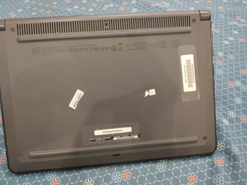 Used laptop Dell Chromebook model p22t 6