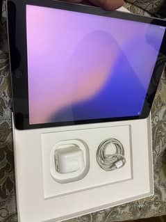 IPad 9th Generation (Almost New)