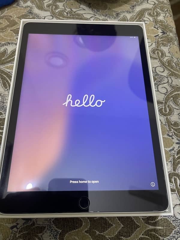 IPad 9th Generation (Almost New) 2