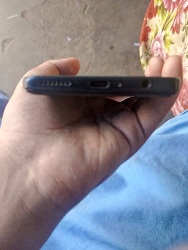 Tecno camon 19 neo 4