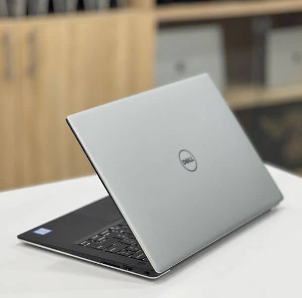 Dell XPS Touch 4K i7 6th Generation (Ram 8GB + SSD 256GB) Ultra Slim 4