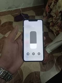 iphone 11 pro max j. v 64gb