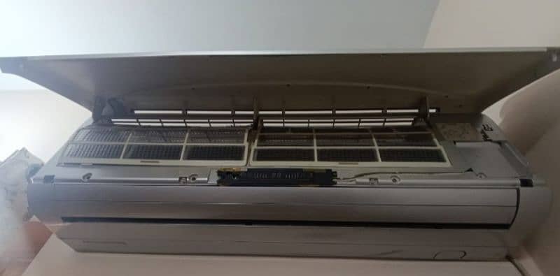 split ac used but in good condition 0