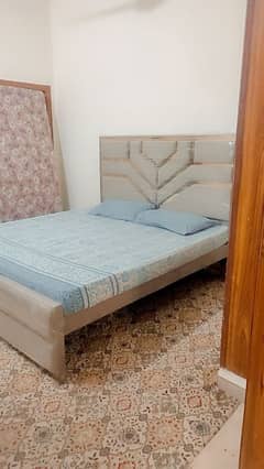 bed for sale without metress