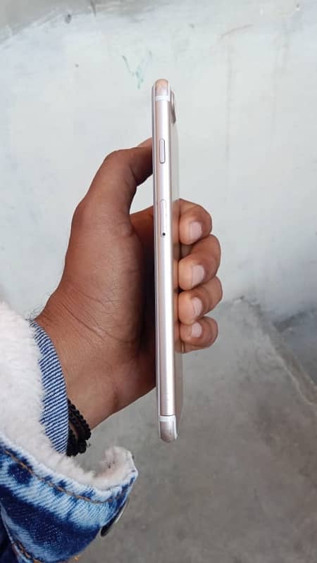 iPhone 7 Plus 128gp PTA 3