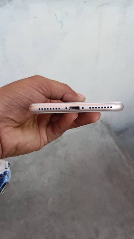 iPhone 7 Plus 128gp PTA 5