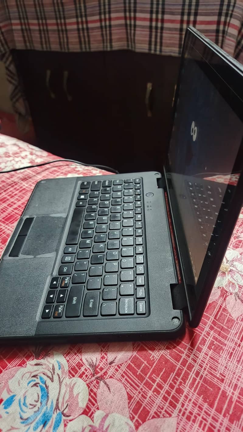 Lenovo Foldable laptop with touch screen in great price 3