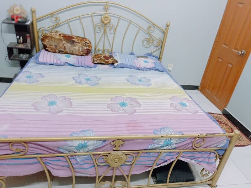 iron bed + master spring mattress+ Almari 0