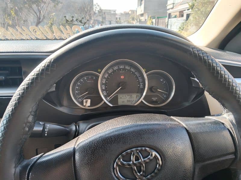 Toyota Corolla GLI 2014/15 3