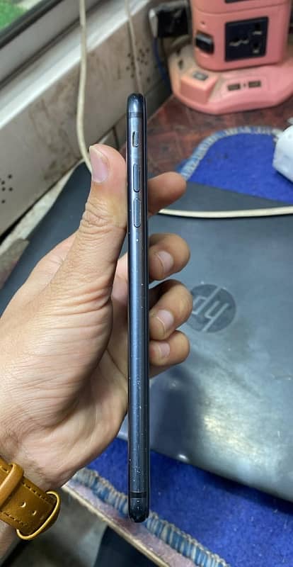 urgent sale iPhone 7plus official pta approved 2