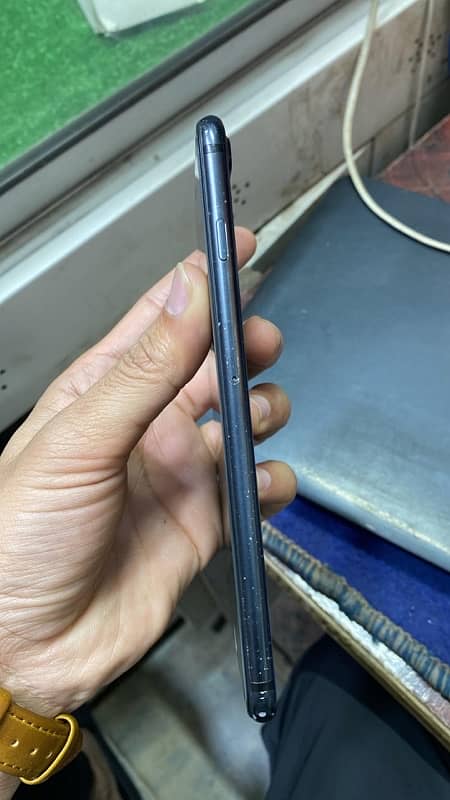 urgent sale iPhone 7plus official pta approved 5