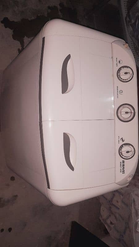 Waves Washing Machine and Spinner 3