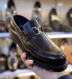 Premium Handmade Leather Loafers – Stylish & Comfortable
                                title=