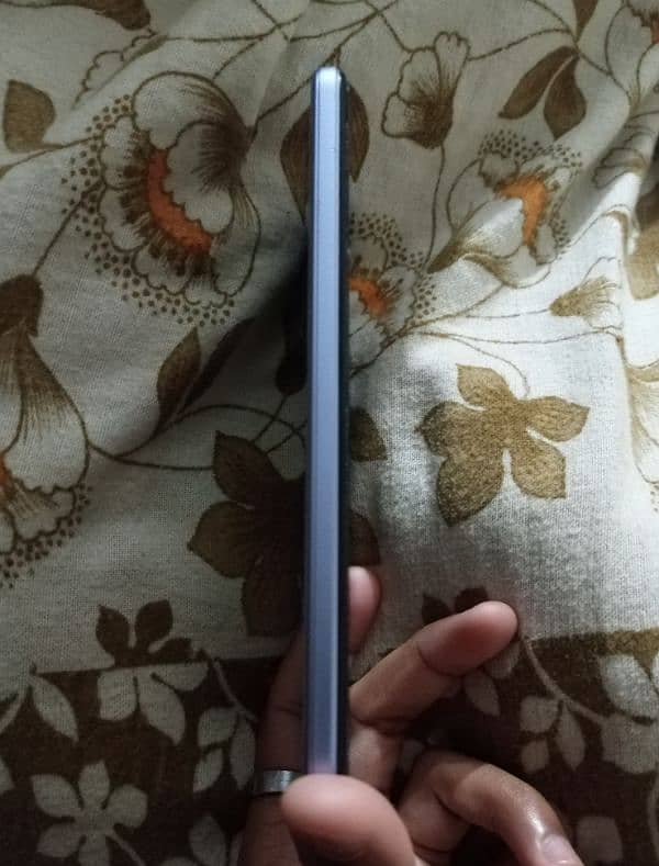 M Selling My Vivo Y21t (Complete Box) 2