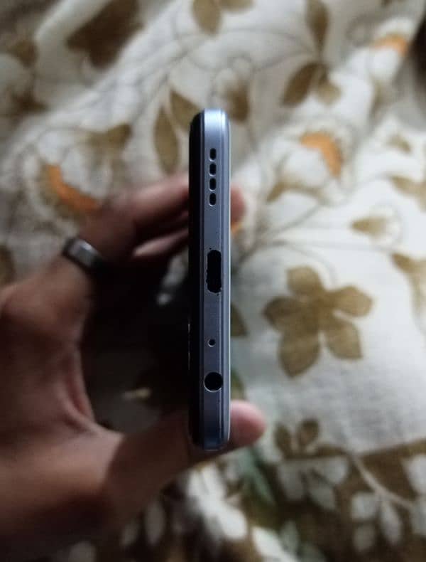 M Selling My Vivo Y21t (Complete Box) 3