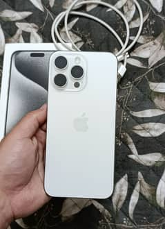 iphone 15 pro max 256gb (FactoryUnlock) White Titanium