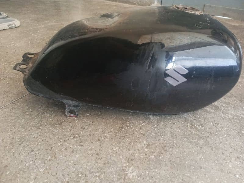 Suzuki 150fuel tank 1