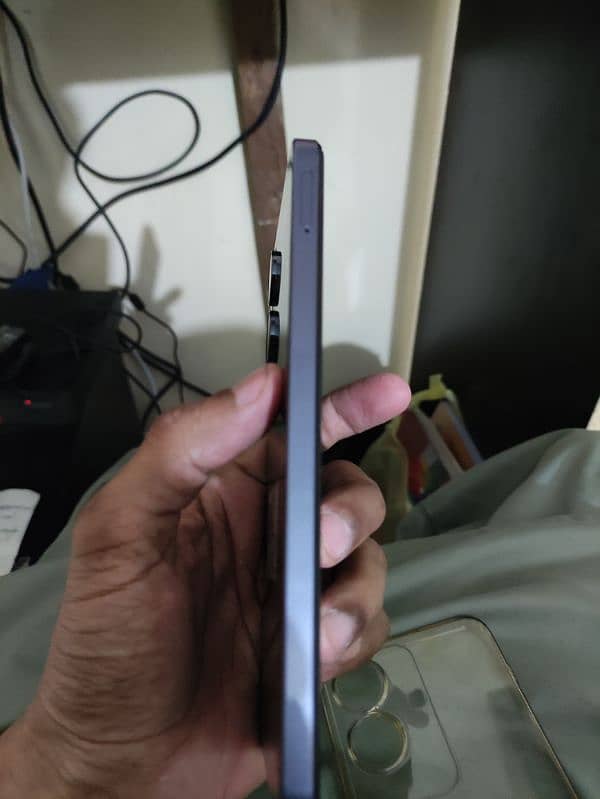 4/128 , realme note60 ,10/10 condition urgent sell 2