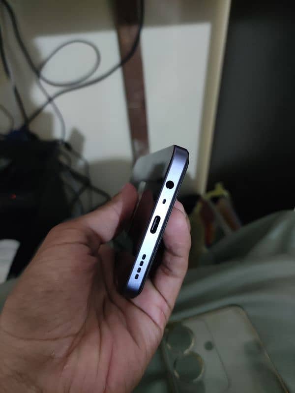 4/128 , realme note60 ,10/10 condition urgent sell 3