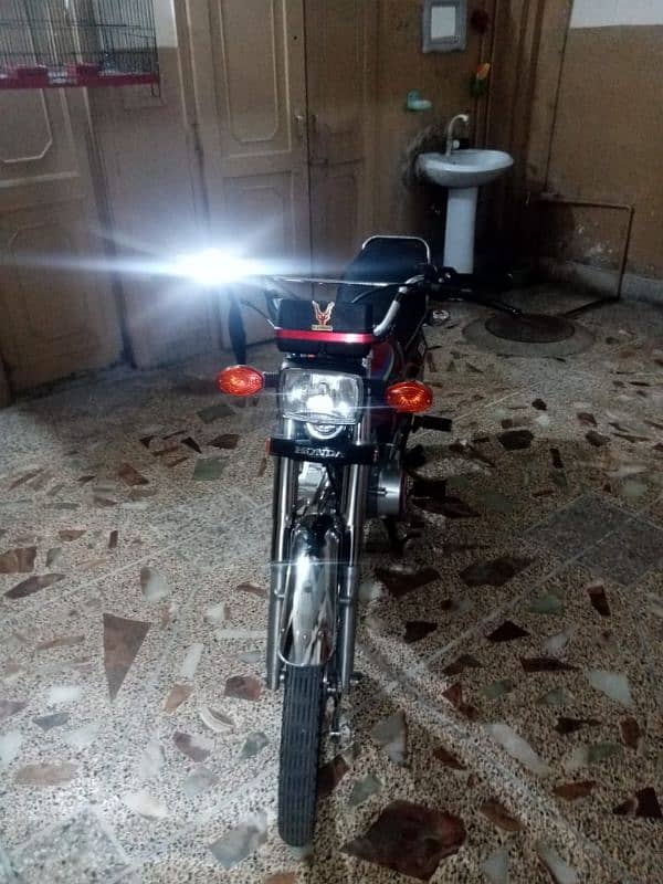 Honda 125 bike lash candesan 12 model chiniot nbr Panjab 2