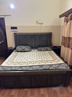 BED sidetables and Dressing table for sale