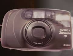 YASHICA ZOOMATE 70