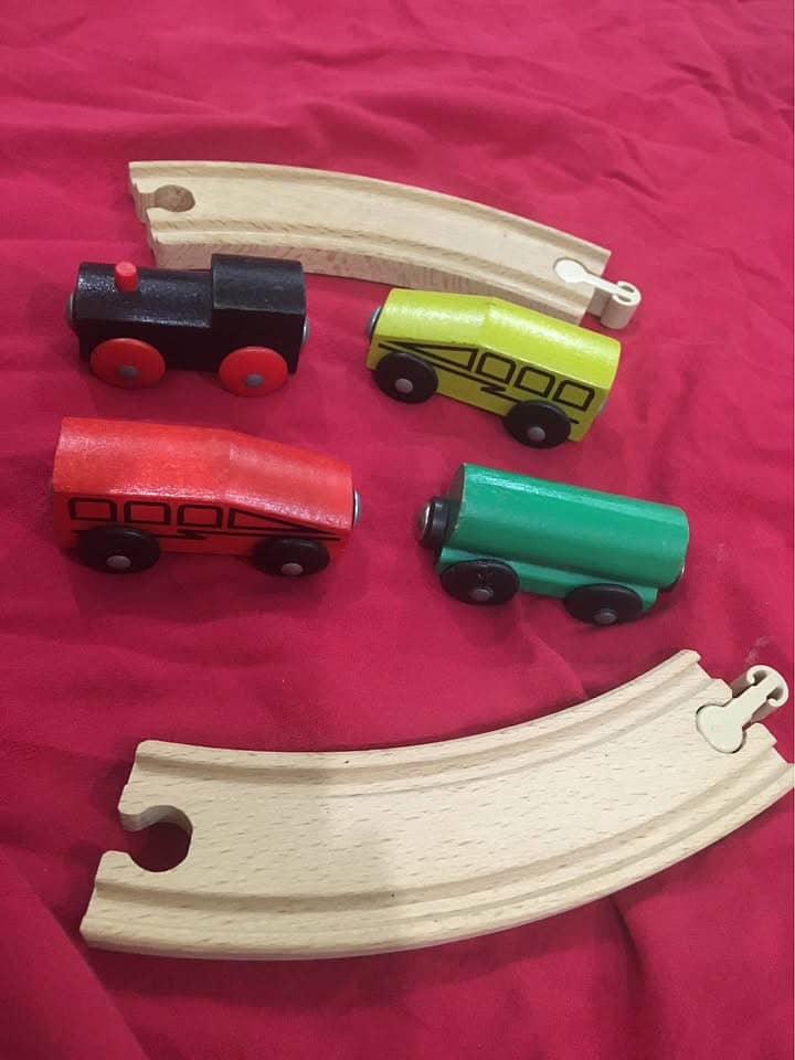 toy train- wooden and magnetic 1