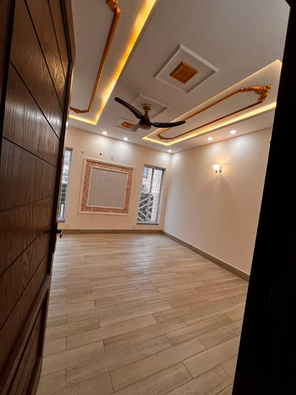 1 Kanal House For Rent Available Iris Block Bahria Town Lahore 13