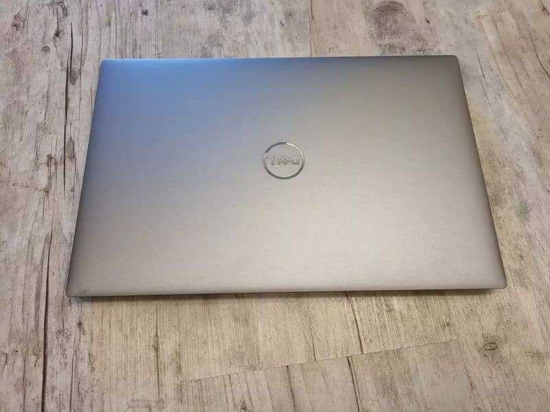 Dell Precision 5560 Laptop 1