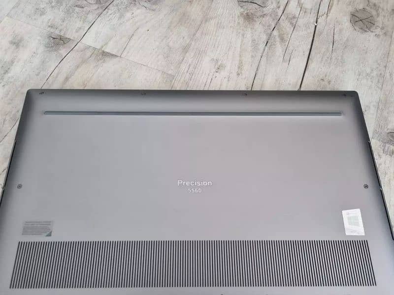 Dell Precision 5560 Laptop 2