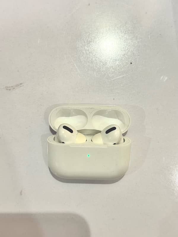 Airpods Pro, Second Generation, Magsafe support US variant 2