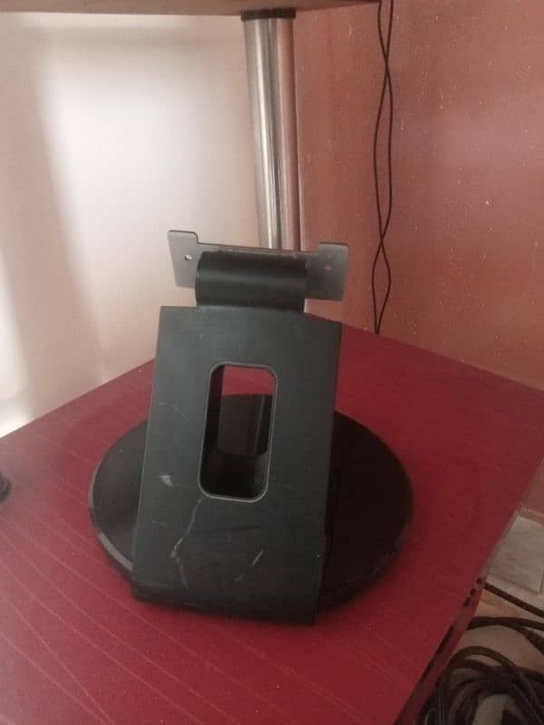 computer STAND 1