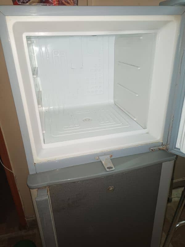 Dawlance Refrigerator 2