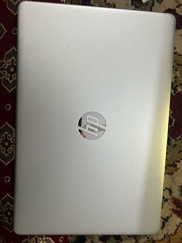 HP core i7 11 generation. 8GB Ram 256Rom 3