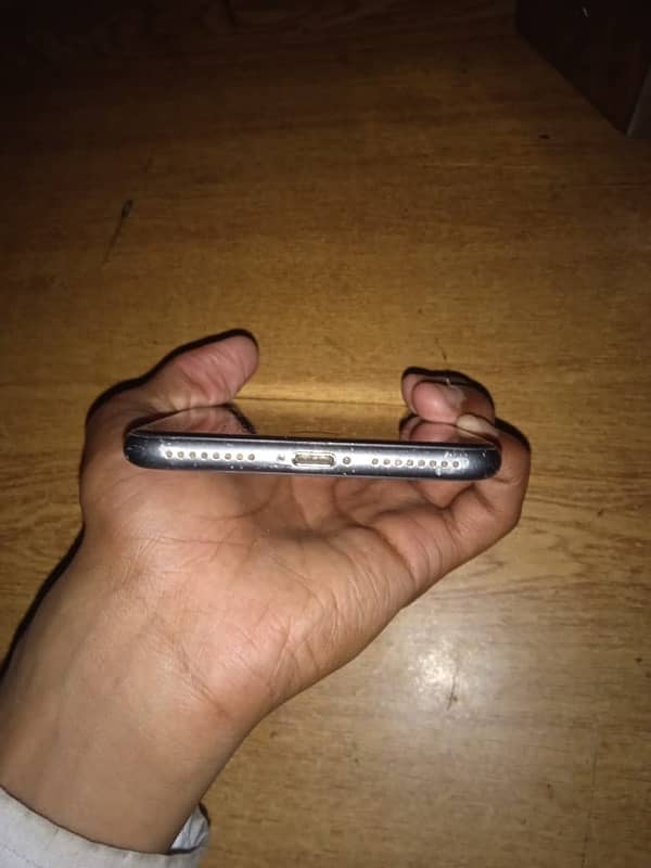 all okay urgent sale iphone 8 plus 4