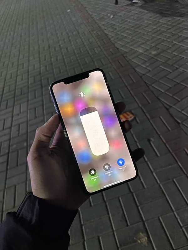 iphone xs max sim glitch 1