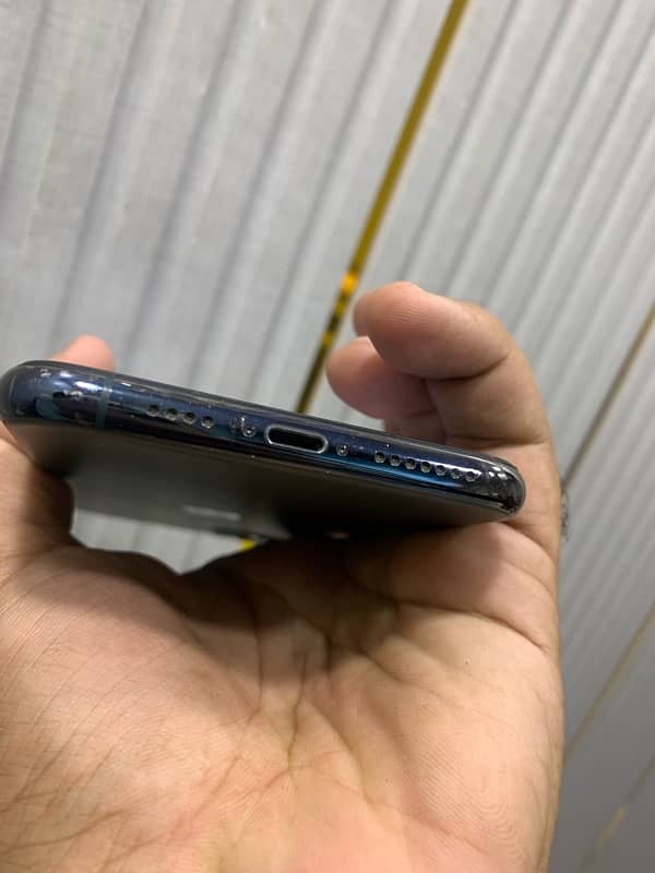 iPhone 11 pro max 4