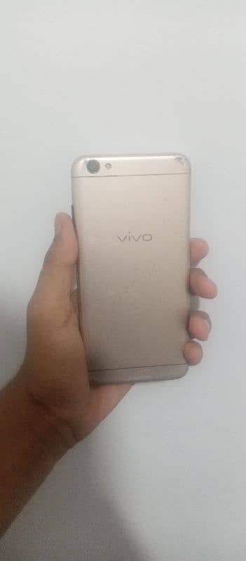 motorolla droid turbo 2 and vivo y67 5