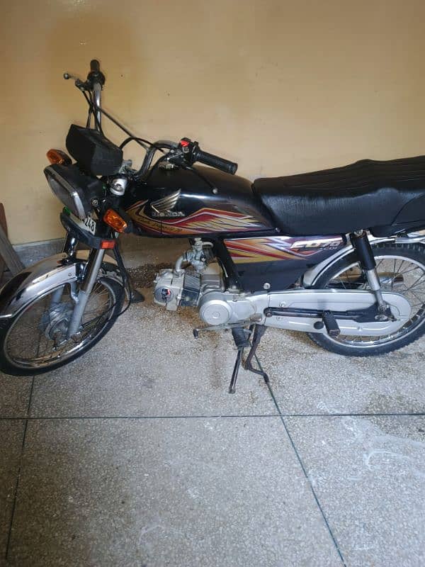 Honda CD 70 black colour 1