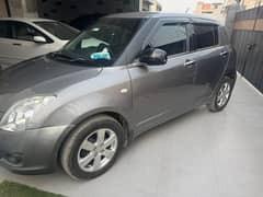 SUZUKI SWIFT 1.3 DLX 2012