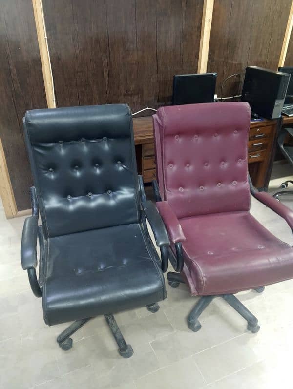 Office chairs 2 pieces available 6