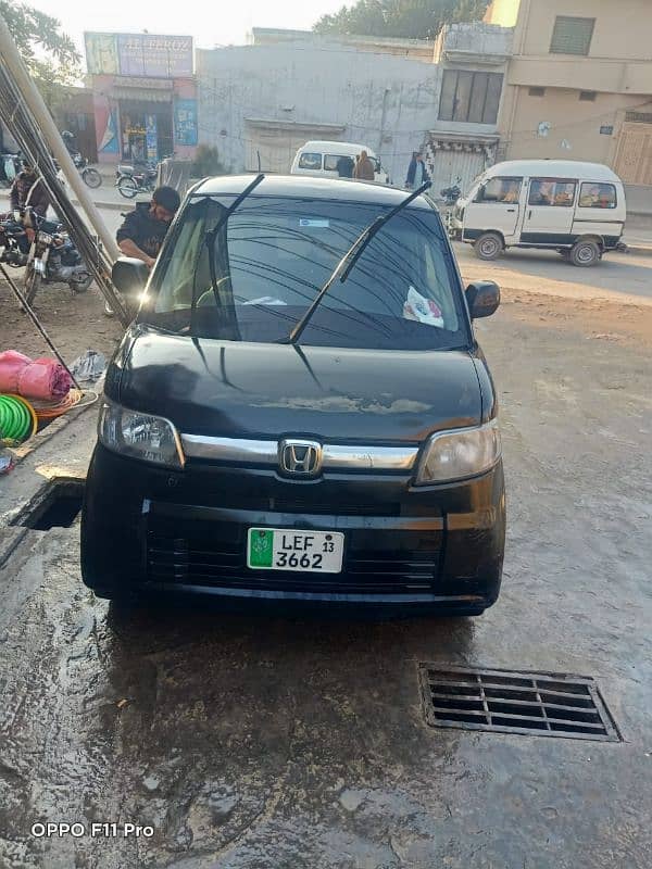 Honda Zest 2009 wazirabad main hai gari city 2