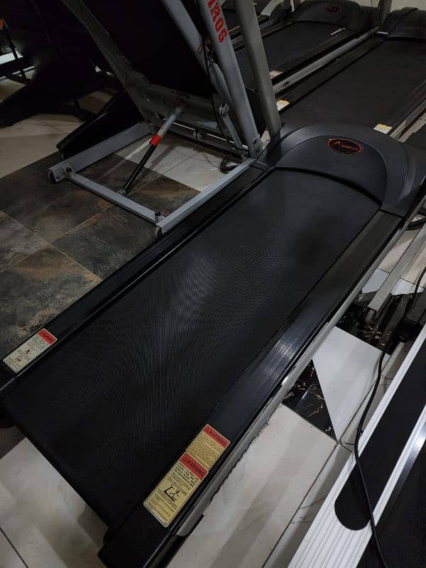 treadmils. (0309 5885468). ellapticals. gym cycles. home gym. dumbles 12